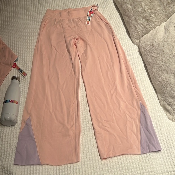 Big feelings cozy set. Long sleeve cotton sweater with matching pants - Picture 2 of 3